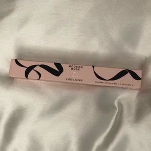 Estée Lauder Modern Muse Eau de Parfum Rollerball